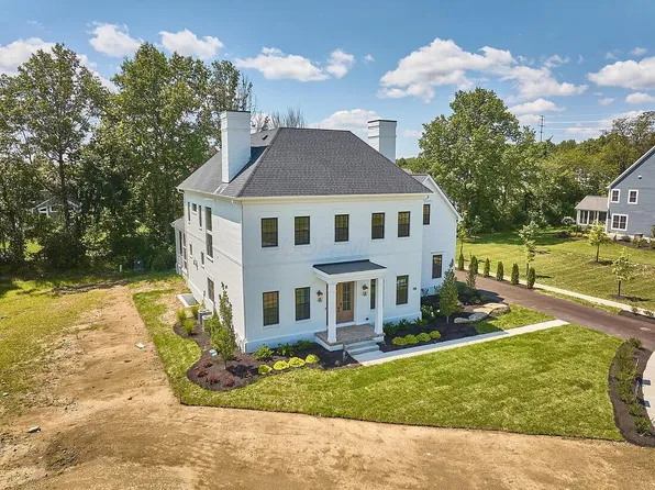 7301 Wood Edge Ln, New Albany, OH 43054