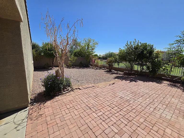 15579 W Jenan Dr — Photo 7