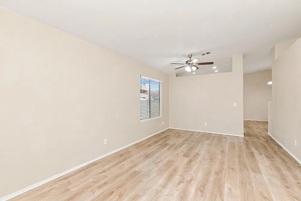 3 bed, 2.0 bath, 1568 sqft, $2,115 — Photo 4