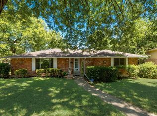 961 Wolf Creek Trl, Dallas, TX 75232