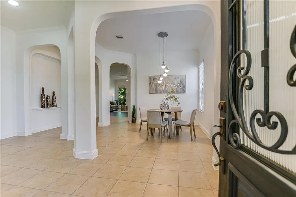 Building Photo - 3104 Herradura Dr