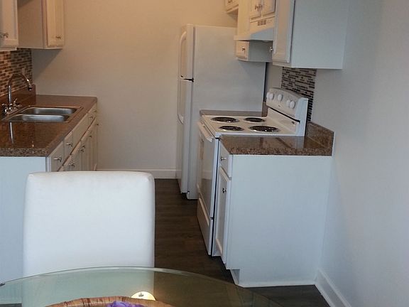 Another view of the kitchen