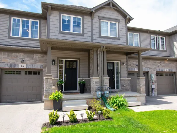 15 Lymburner St, Pelham, ON L0S 1E6