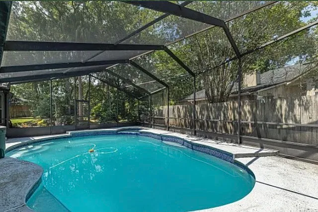 4 bed, 2536 sqft, $3,150 — Photo 2