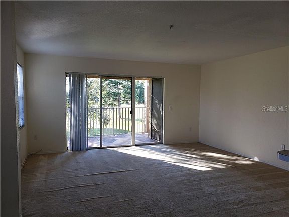 4th image of 13917 Fairway Island Dr APT 921