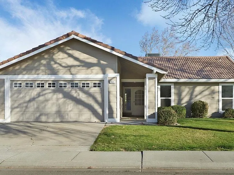 485 Mahogany Ln — Photo 11
