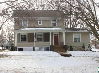 705 4th St, Ireton, IA 51027