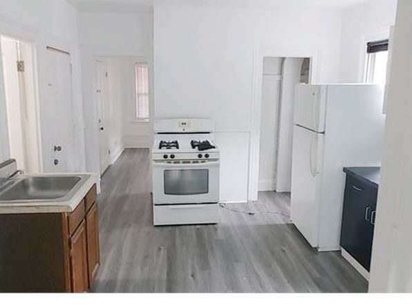 118 Babcock St FLOOR 1