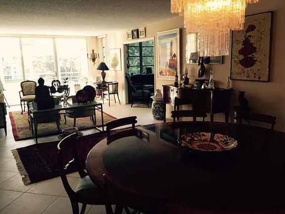 3rd image of 805 Cypress Blvd APT 409