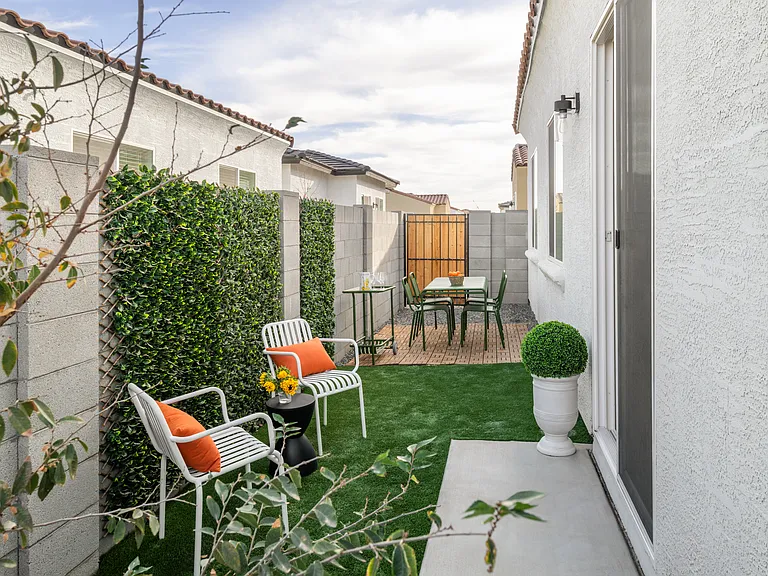 Bungalows on Henness — Photo 6