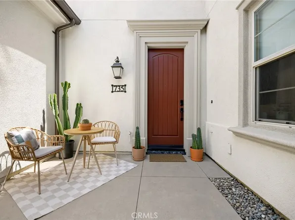 735 E Valencia St, Anaheim, CA 92805