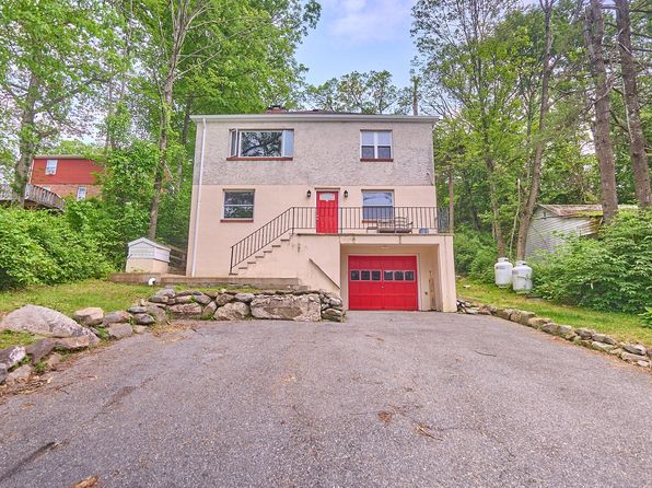 128 Lakeshore Dr #1