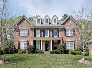 1025 Westbury Dr, Matthews, NC 28104