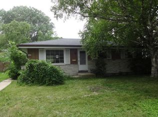 5669 N 93rd St, Milwaukee, WI 53225