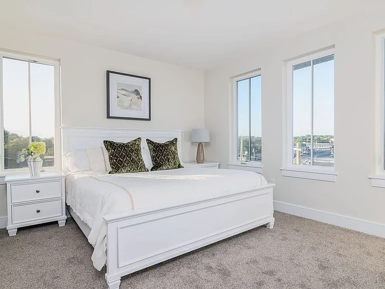 488 Quincy Ave #6 — Photo 14