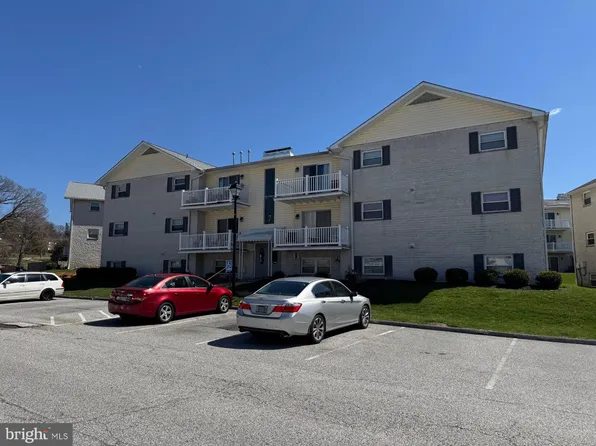 7 Warren Lodge Ct APT 1C, Cockeysville, MD 21030