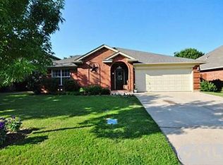 2711 Ranger Run Cir, Arlington, TX 76006