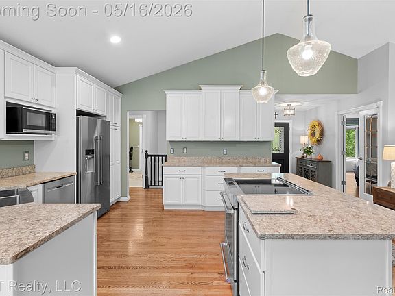 5th image of 2588 E Jones Rd