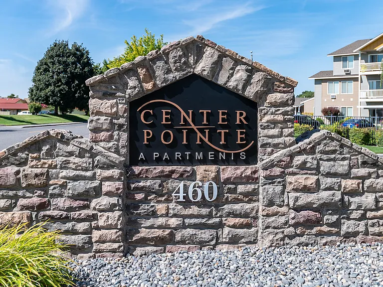 Center Pointe | Monument Sign