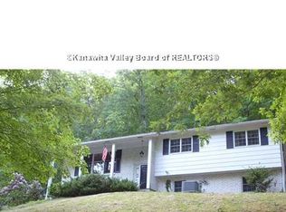 562 Riverview Dr, Charlton Heights, WV 25040
