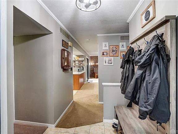 4th image of 1845 Campus Dr