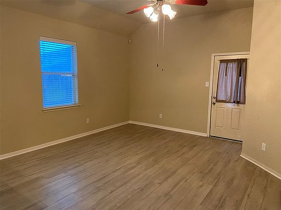 4th image of 8922 Rollick Dr