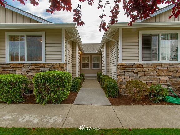 3rd image of 7612 52nd Avenue W #44