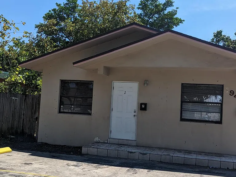 1944 Taft St #2 — Photo 1