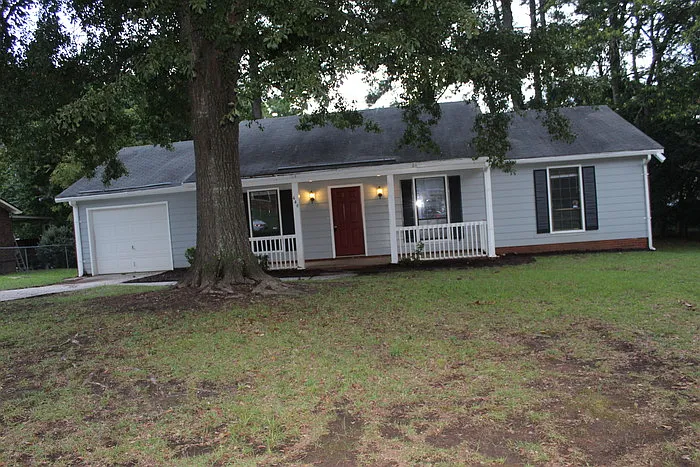 446 Pheasant Run Dr — Photo 2