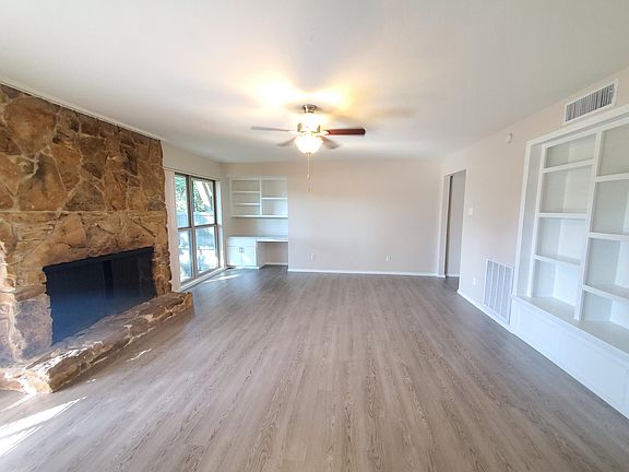 4th image of 104-1332 Winding Brook Ln #104