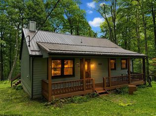 596 Hemlock Cir, Terra Alta, WV 26764