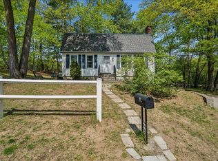 90 Comet Rd, Methuen, MA 01844
