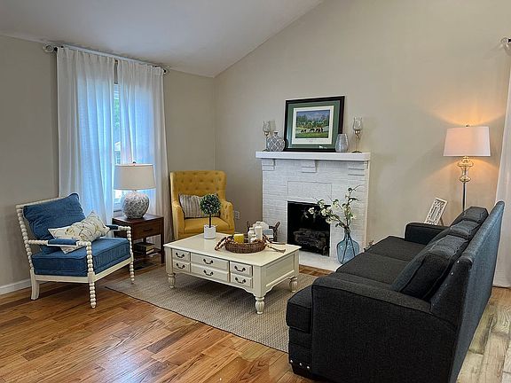 5th image of 1211 Nutwood St