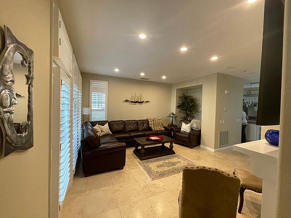 2nd image of 2674 Bungalow Pl