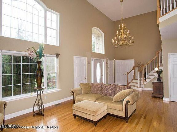 2nd image of 467 Leesville Road