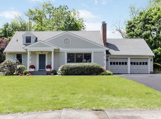 206 McKinley Pl, Ridgewood, NJ 07450