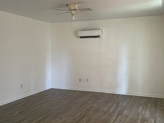 2nd image of 816 Howell St