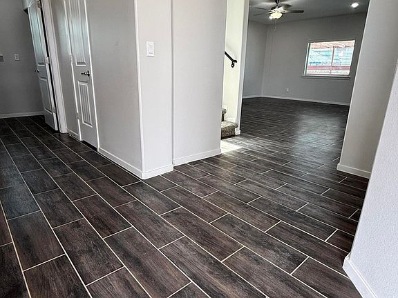 5th image of 804 Blingwood St