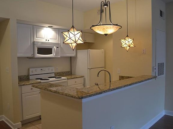 4th image of 3752 Leeds Ct APT 103