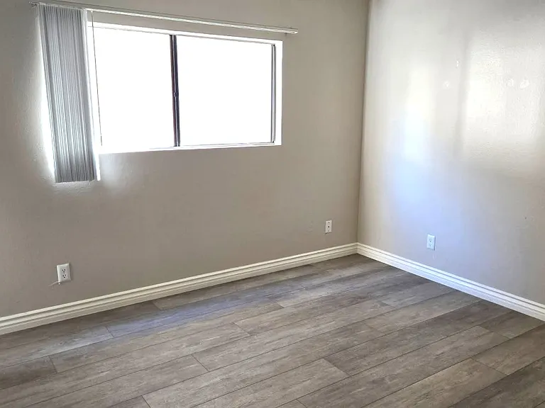 11230 Camarillo St #101 — Photo 17
