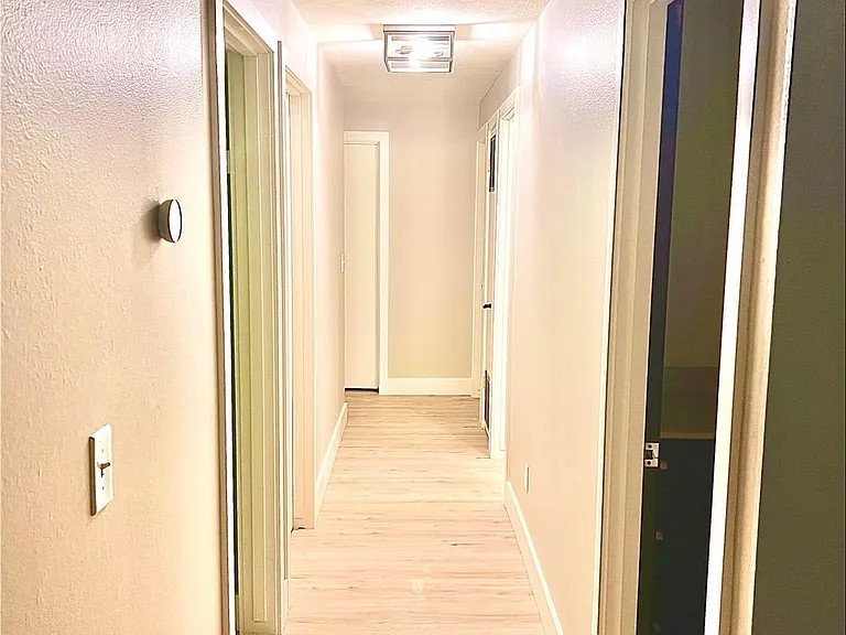 Hallway to bedrooms.