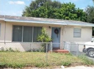 595 NE 161st St, Miami, FL 33162