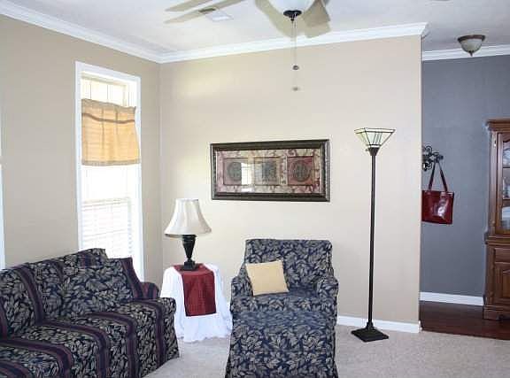 4th image of 15 Livingstone Dr