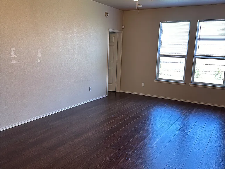 1411 Bankston Dr — Photo 9
