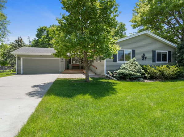 1205 W 155th St, Burnsville, MN 55306