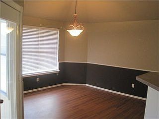 4th image of 1020 SW 130th St