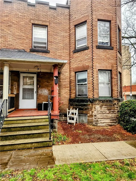 9411 Detroit Ave APT 1 photo 1