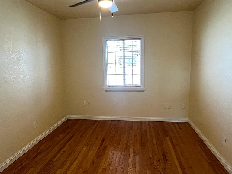 4430 Boundary St — Photo 6