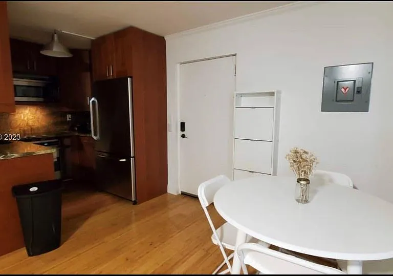 753 Michigan Ave #2B — Photo 11