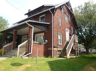 608 Meek St #2, Sharon, PA 16146